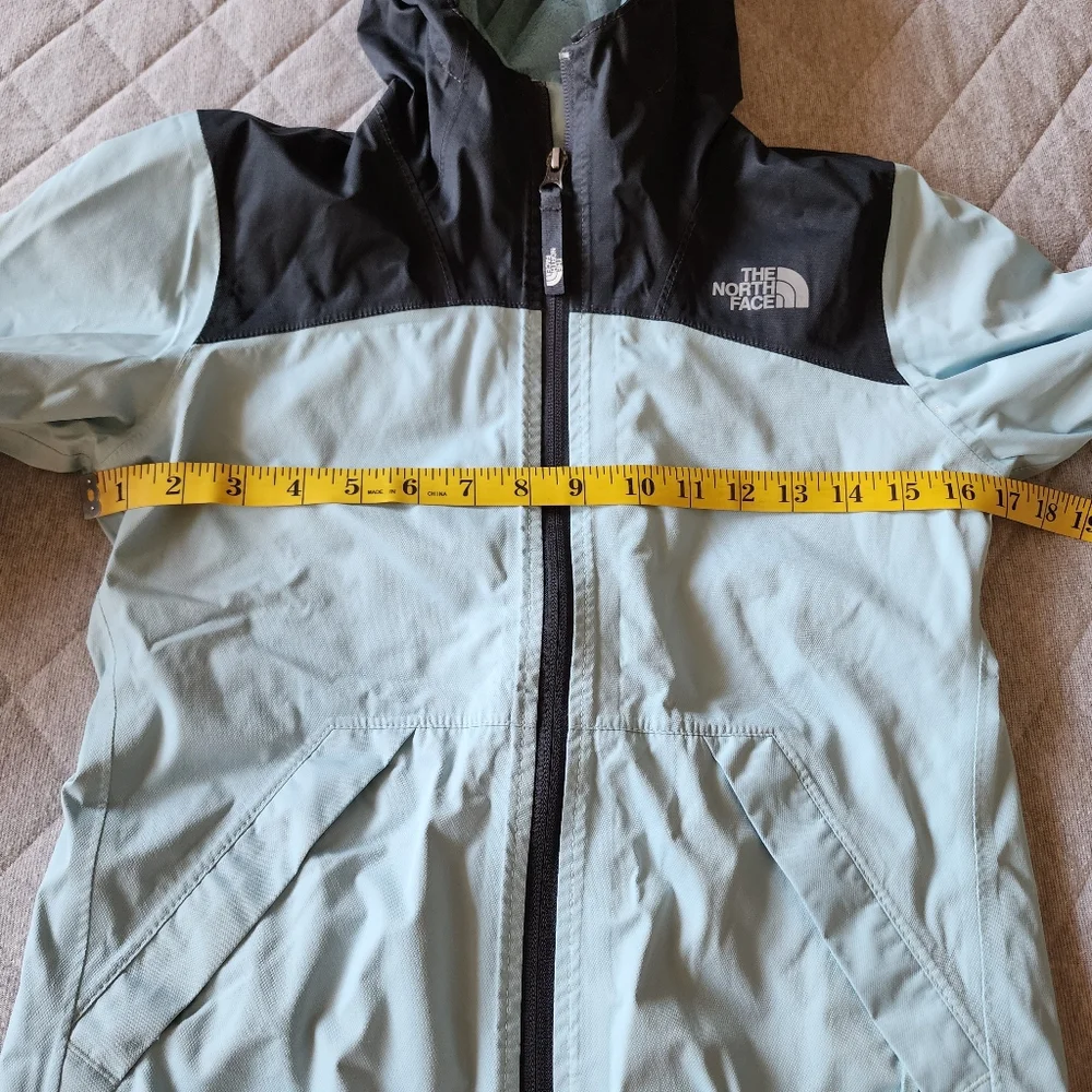 The North Face Girls Coat Medium (10/12)‎